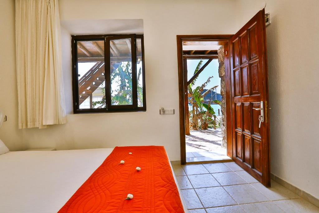 Kekova Theimussa Hotel Kaleucagız Exterior foto